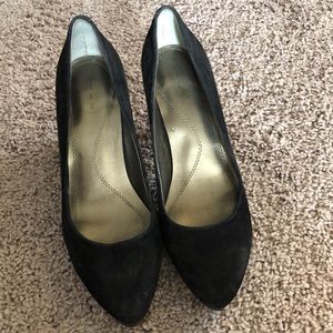 Tahari Black suede heels